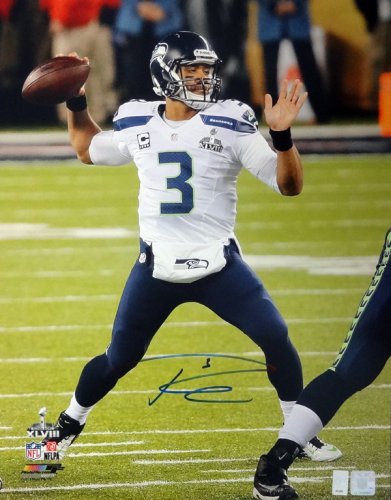 Russell Wilson Autographed Signed 16X20 Photo Seattle Seahawks Super Bowl Rw Holo #88005 