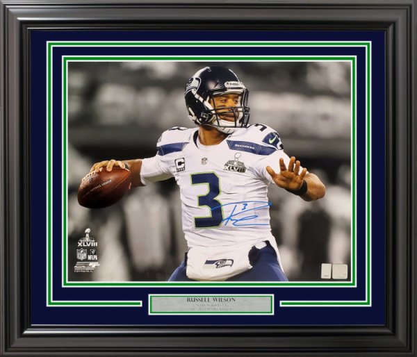 Russell Wilson Autographed Signed Framed 16X20 Photo Seattle Seahawks Super Bowl Xlviii Rw Holo #200376 