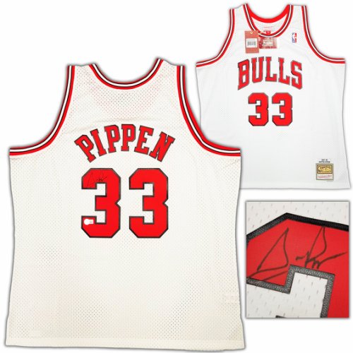 Scottie Pippen Autographed Chicago Bulls 1992 USA Dream Team Mitchell &  Ness Authentic Jersey Beckett Witnessed
