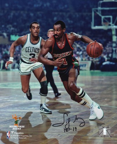 Sidney Moncrief Autographed Signed Milwaukee Bucks Action 8x10 Photo w/HOF'19 