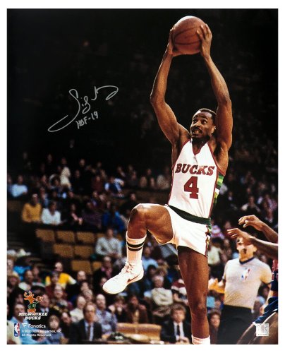 Sidney Moncrief Autographed Signed Milwaukee Bucks White Jersey Action 16x20 Photo w/HOF'19 