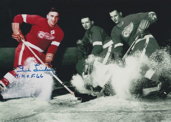 Ted Lindsay Autographed Legends of Hockey Card
