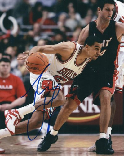 Thabo Sefolosha Autographed Signed 8X10 Chicago Bulls Photo - Autographs