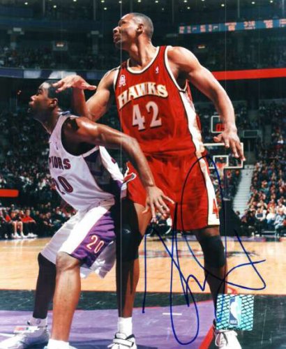 Theo Ratliff Autographed Signed Atlanta Hawks Photo - Autographs