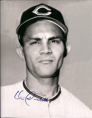 Vic Davalillo Autographed Signed 8X10 Cleveland Indians Photo - Autographs 