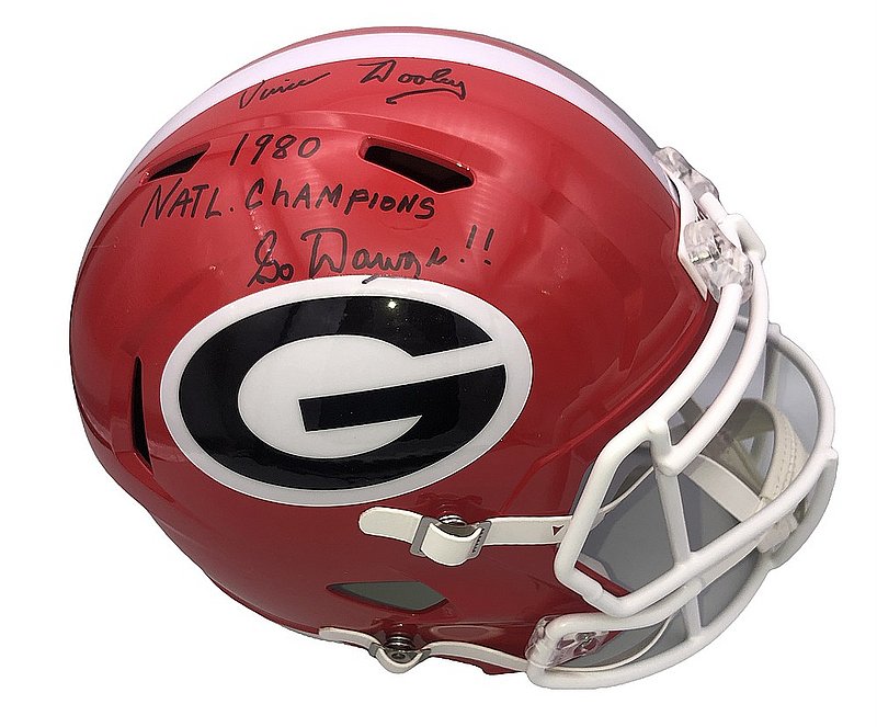Vince Dooley Autographed Signed Georgia Bulldogs Riddell Speed Replica Full Size Helmet with "1980 Natl Champs" & "Go Dawgs" 
