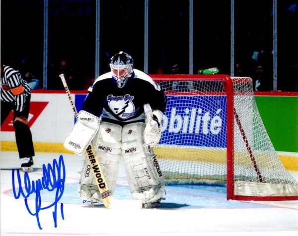 Wendell Young Autographed Signed 8X10 Tampa Bay Lightning Photo - Autographs