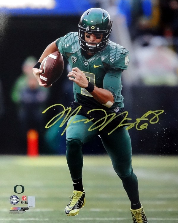 Marcus Mariota Autographed Signed 16X20 Photo Oregon Ducks Mm Holo