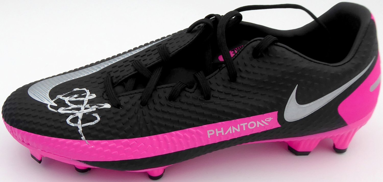 Mason Mount Autographed Signed Blue Pink Nike Phantom Cleat Shoe Chelsea F.C. Size 8.5 Beckett Beckett